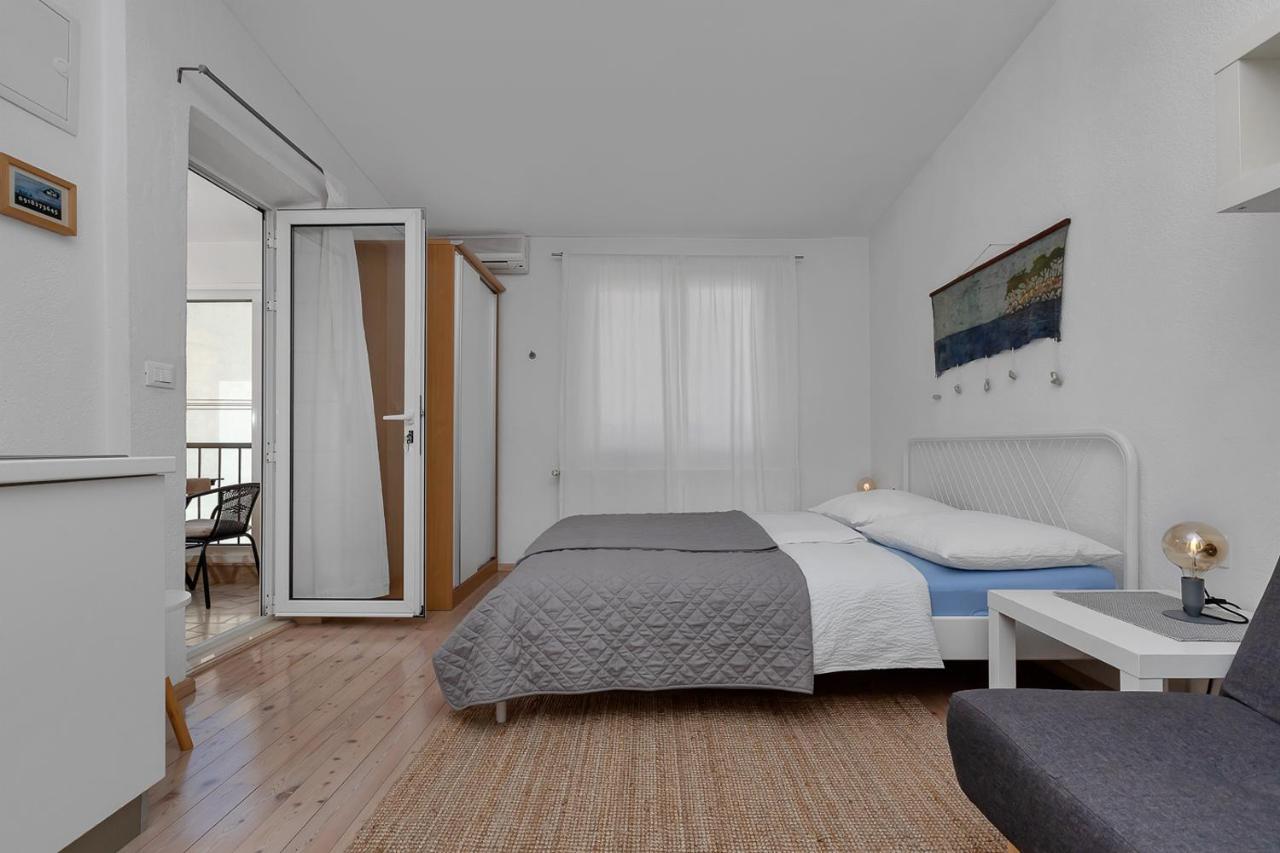 Apartments & Rooms Rica Makarska Esterno foto